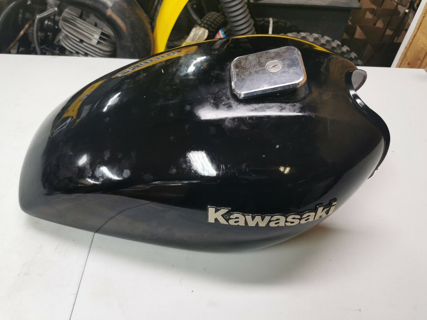 Kawasaki KZ440 fuel tank gas petrol reservoir cap petcock emblem badge G