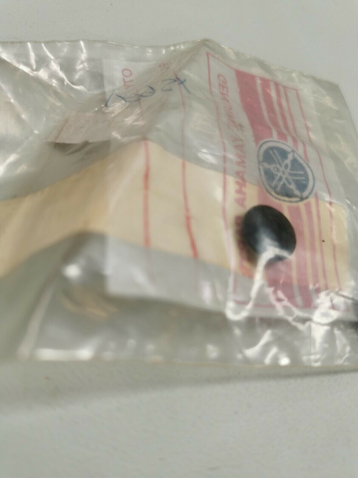 NOS Yamaha BOLT CAP 341-23469-00-00 Y1