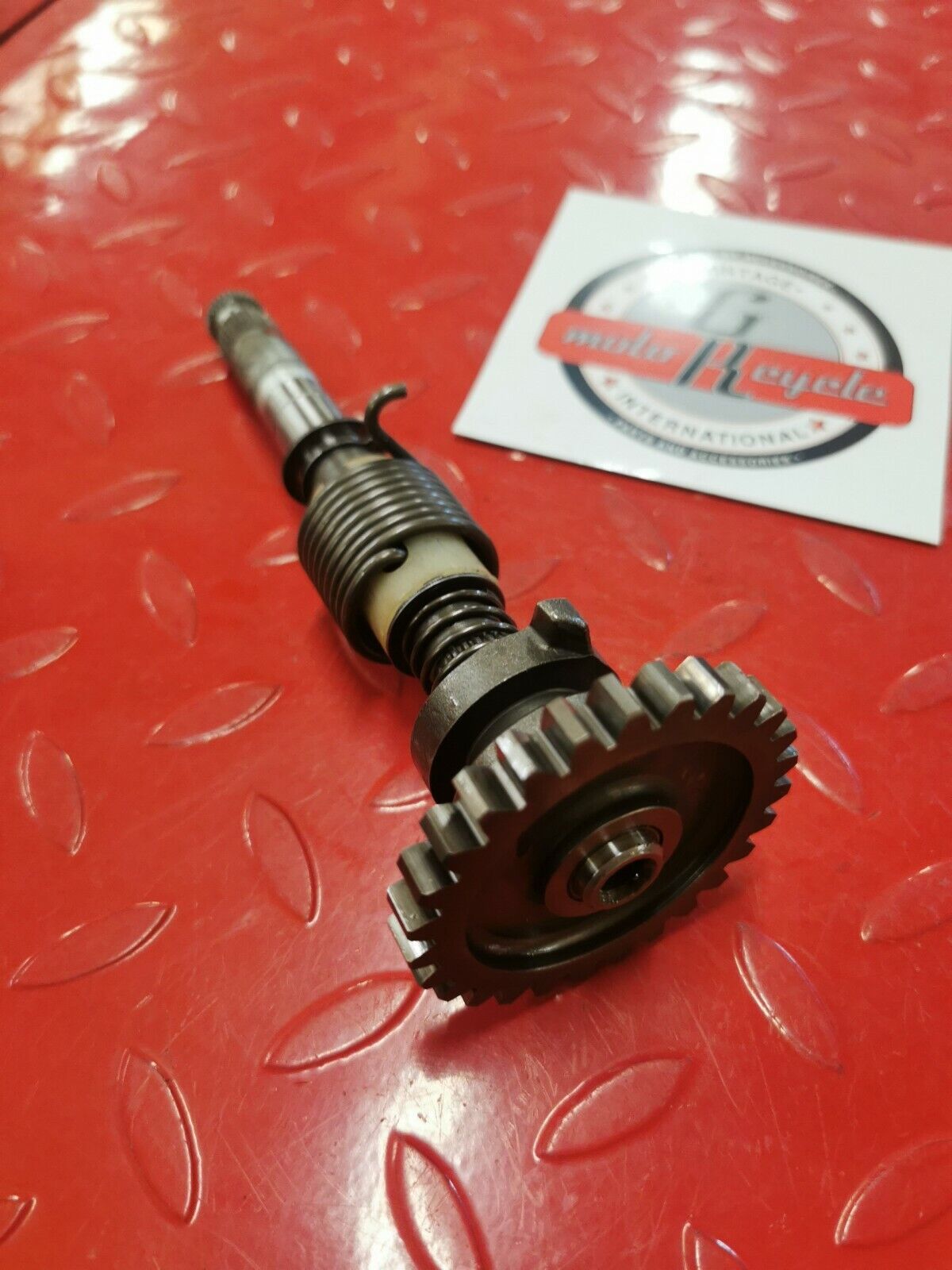 Honda CR125R 1982 kickstarter kick starter spindle shaft gear 28250-KA3-700 3