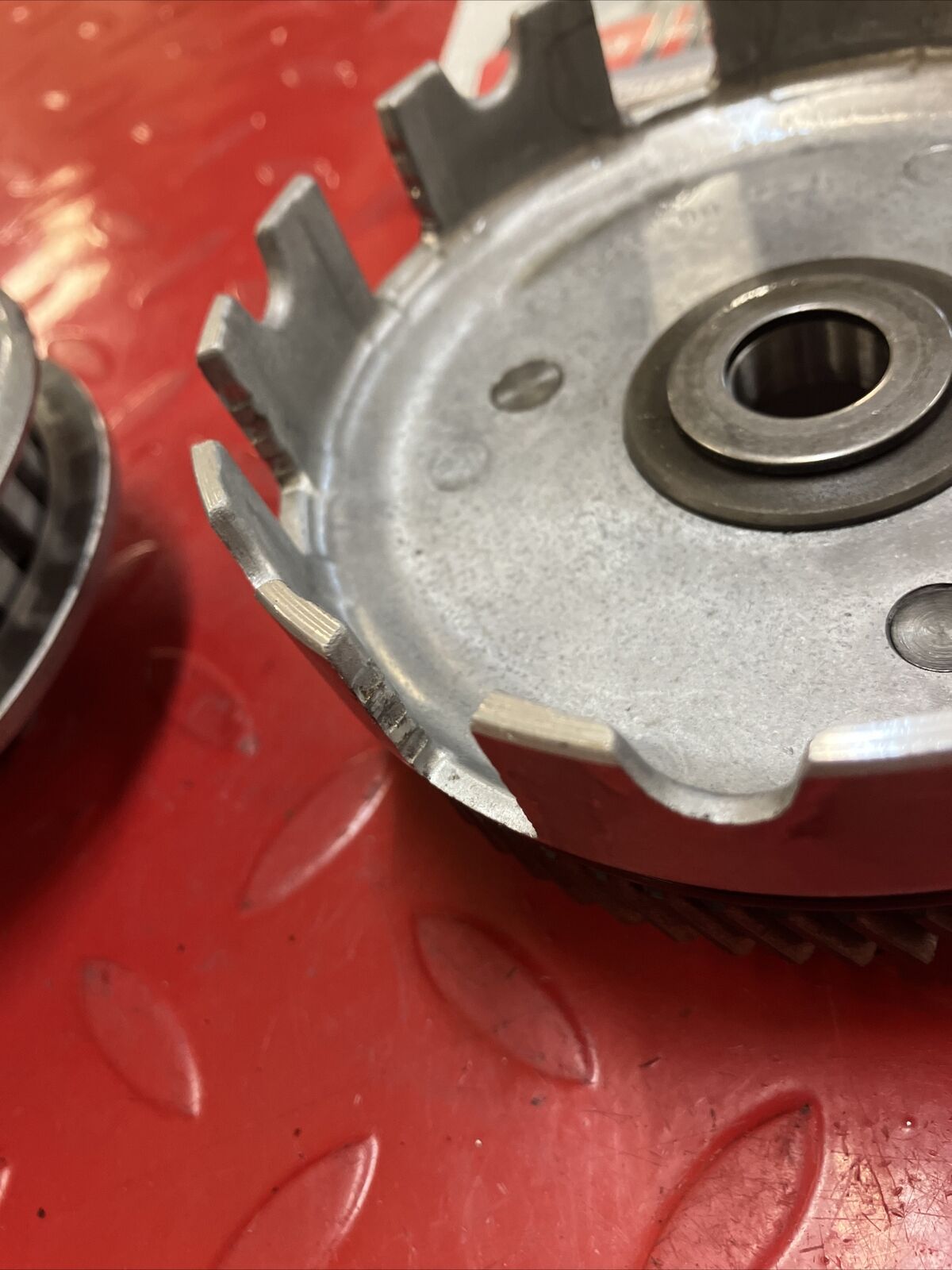 Yamaha DT80 1982 clutch basket hub pressure plate assy GT80 1T0-16150-01-00