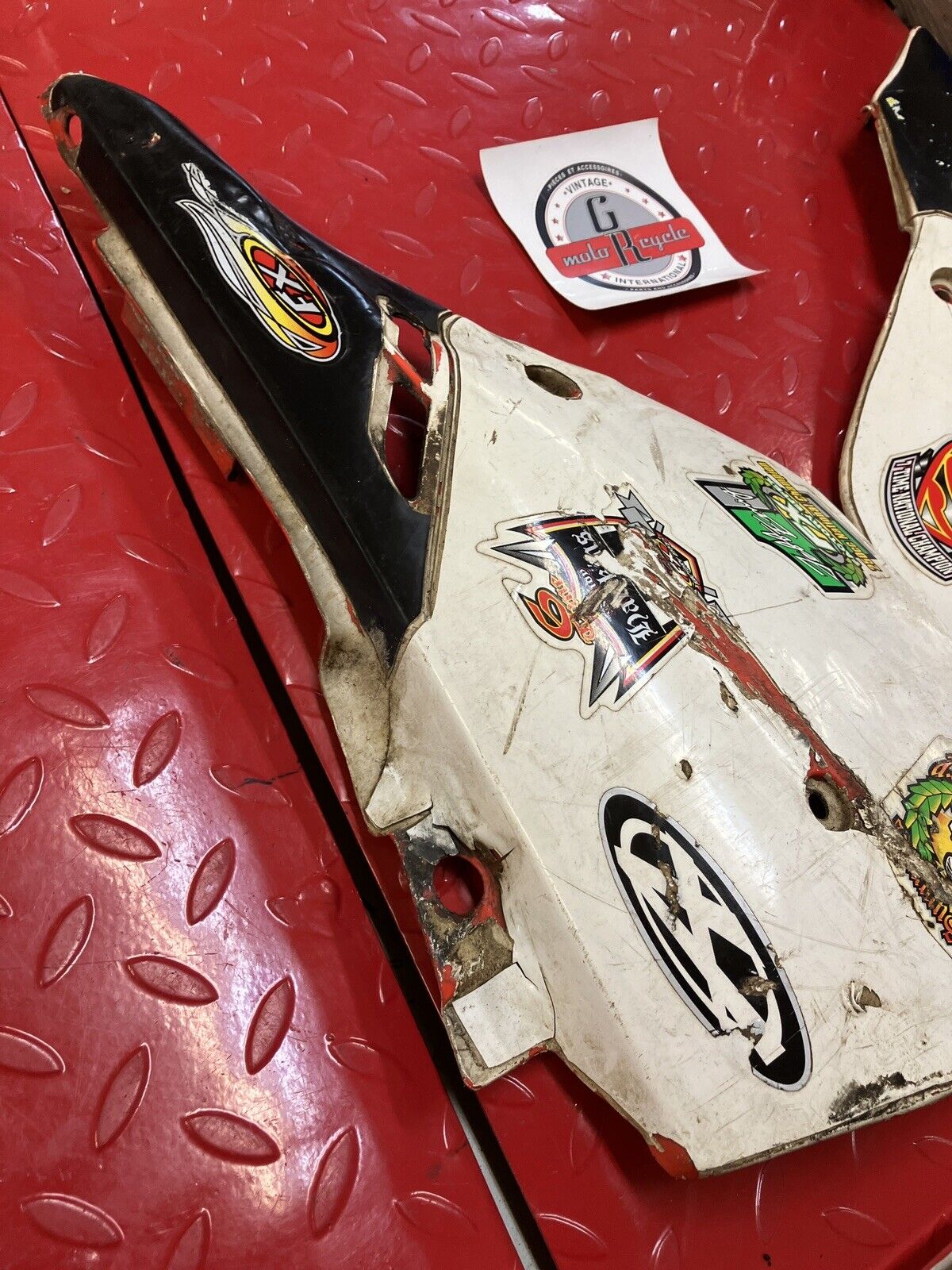 Honda CR125R 1988 left right side cover panel CR500R 83520-KS6-700ZE