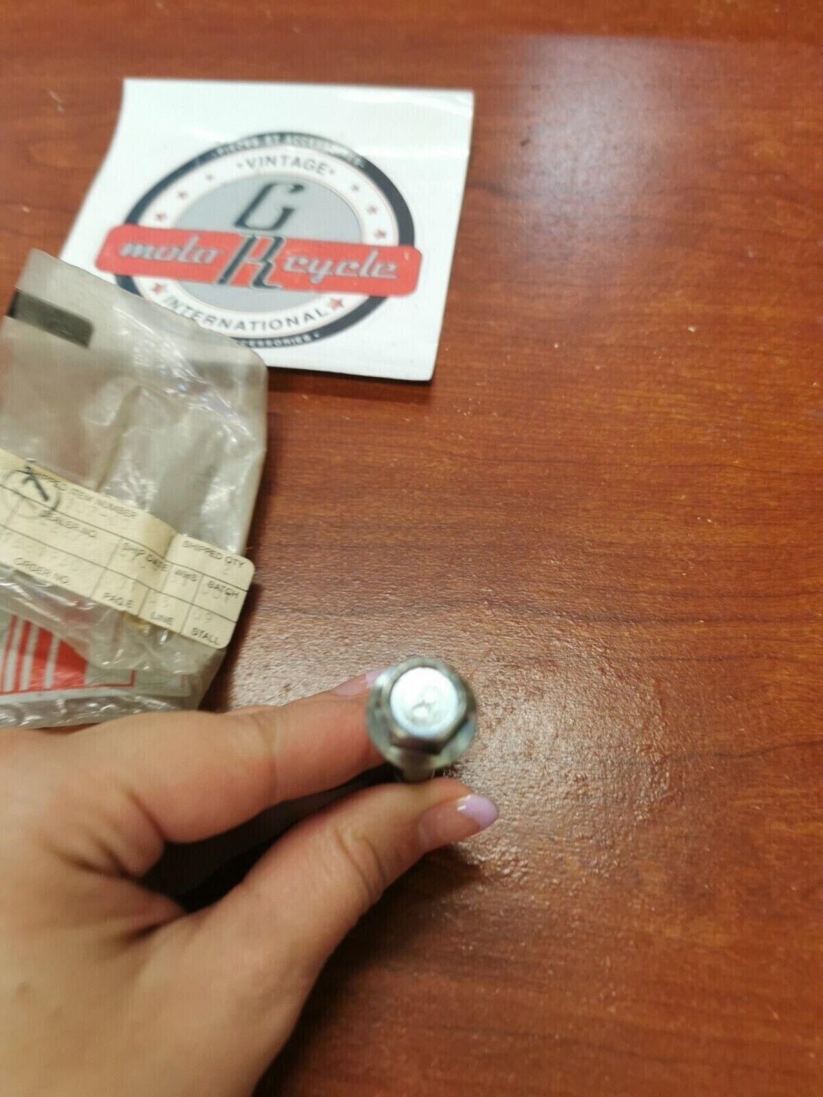 NOS Yamaha XS1100 XJ750 YZ490 XJ650 WASHER BASED BOLT 90105-08107-00 Y72