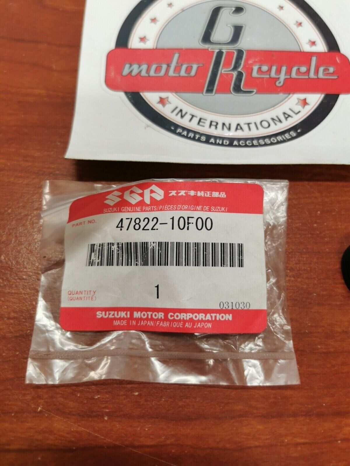 NOS Suzuki VL1500 SIDE UP CUSHION 47822-10F00 S20