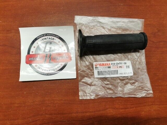 NEW NOS YAMAHA FZ700 FJ1200 RZ350 FJ1100 GRIP 31A-26241-00-00 Y31