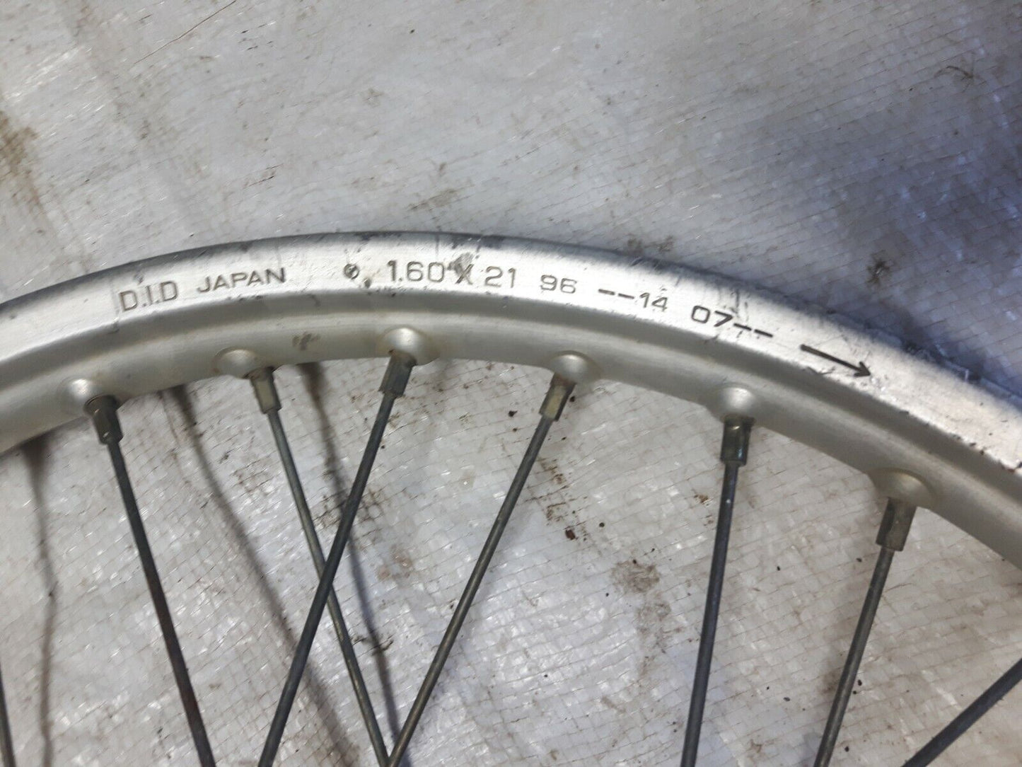 Honda XR200R 1983 front wheel rim hub 44601-KB9-010 .
