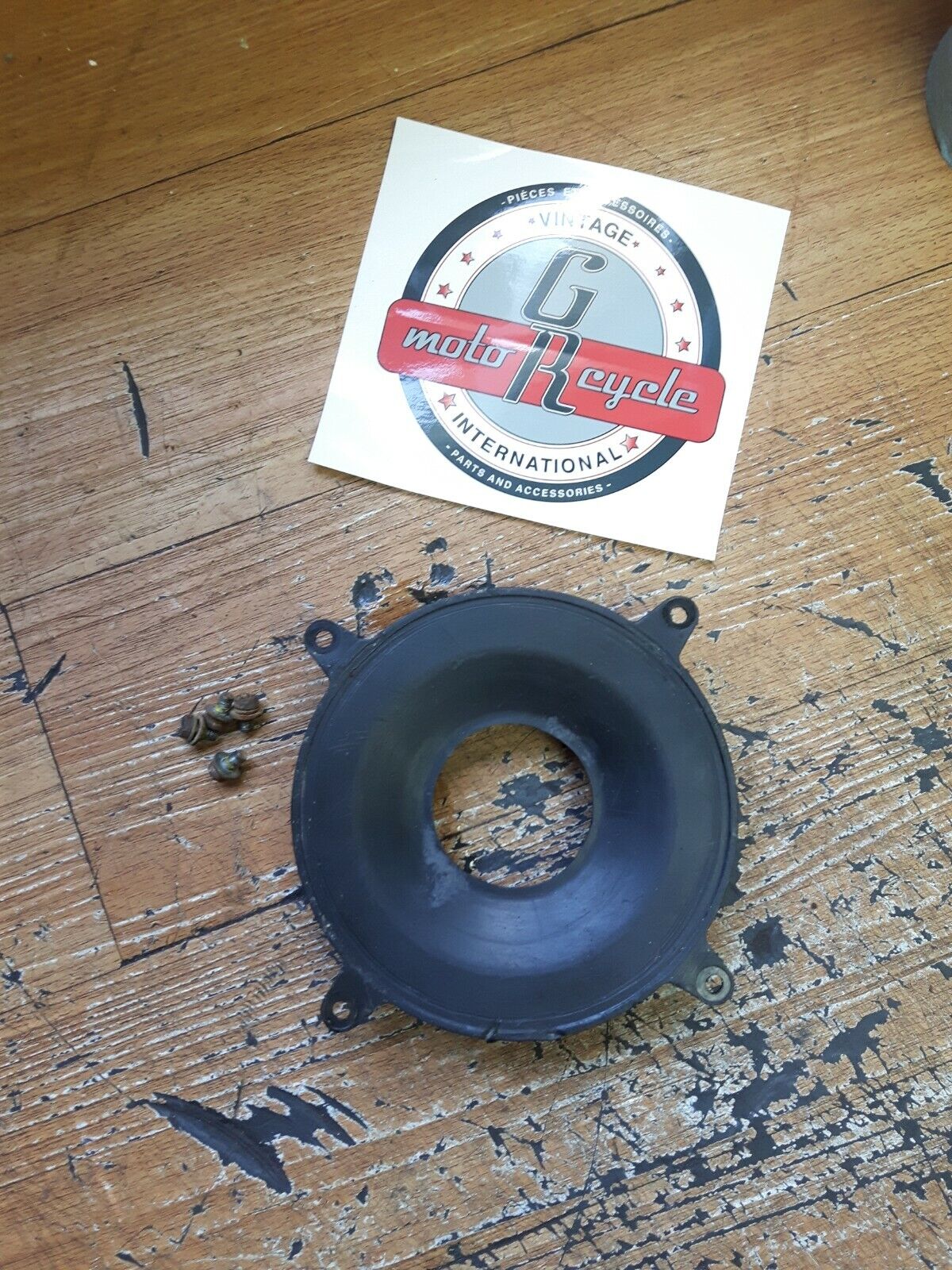 Honda XR250R 1987 Front wheel hub cover plate guard
