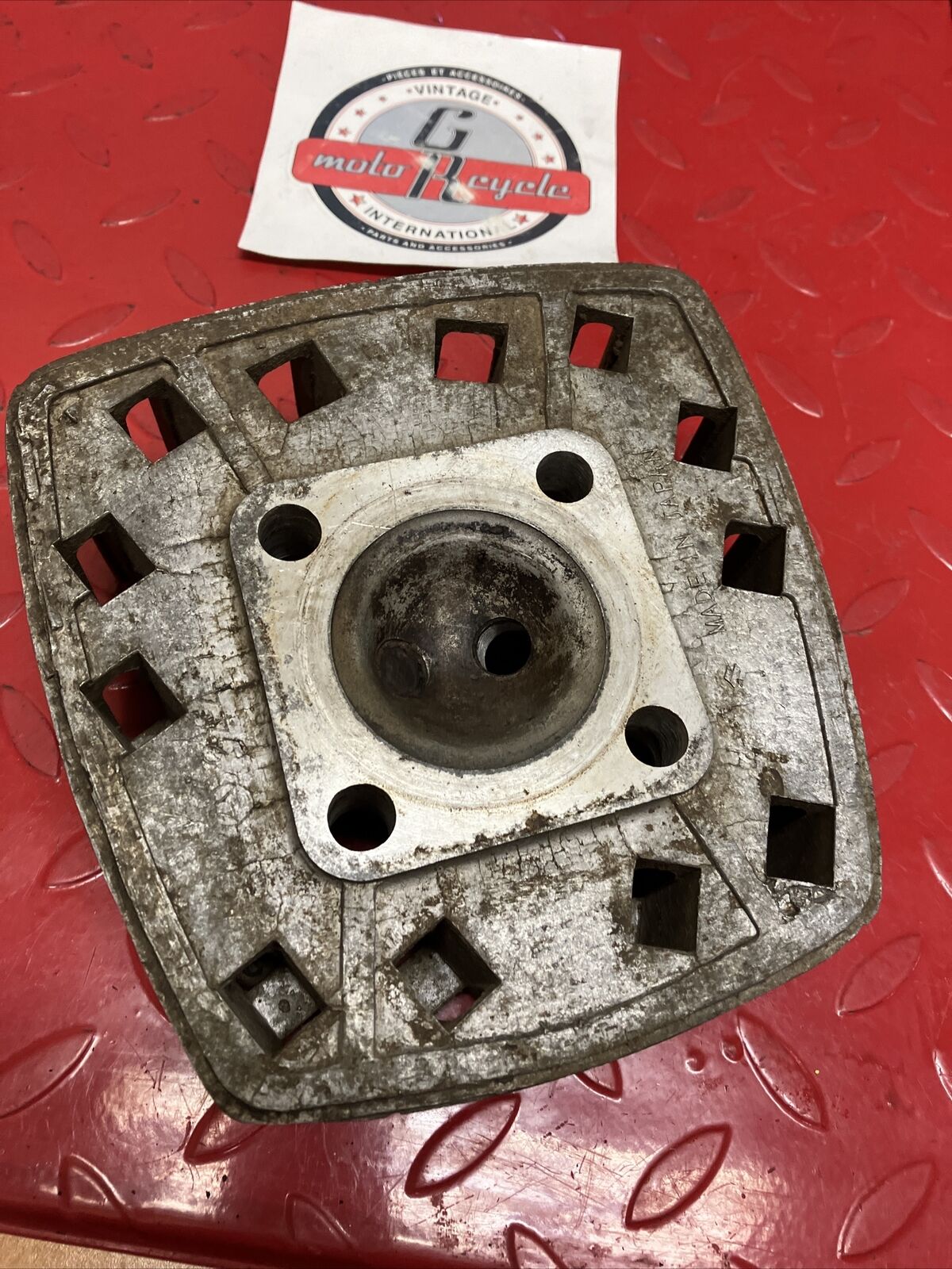 Suzuki TC125 1972 cylinder head jug barrel cover TS125