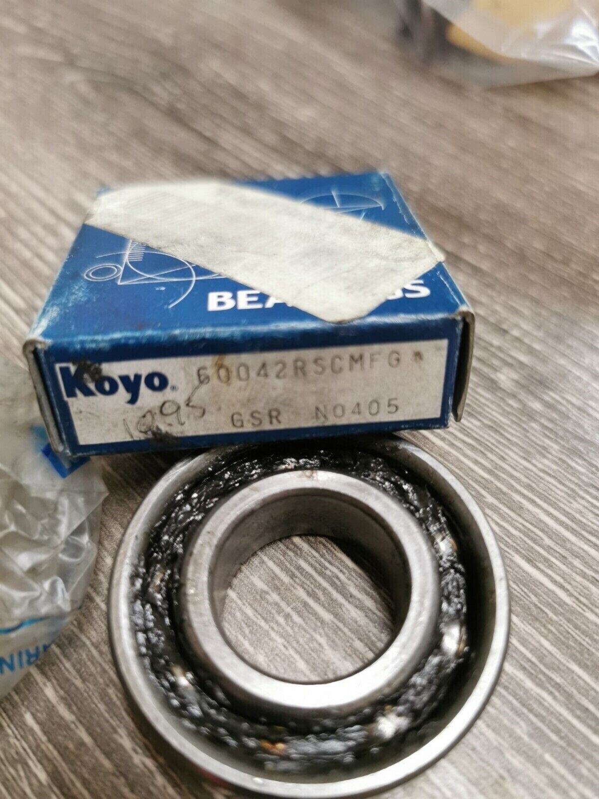 NOS KOYO BEARING 6004-2RS J26
