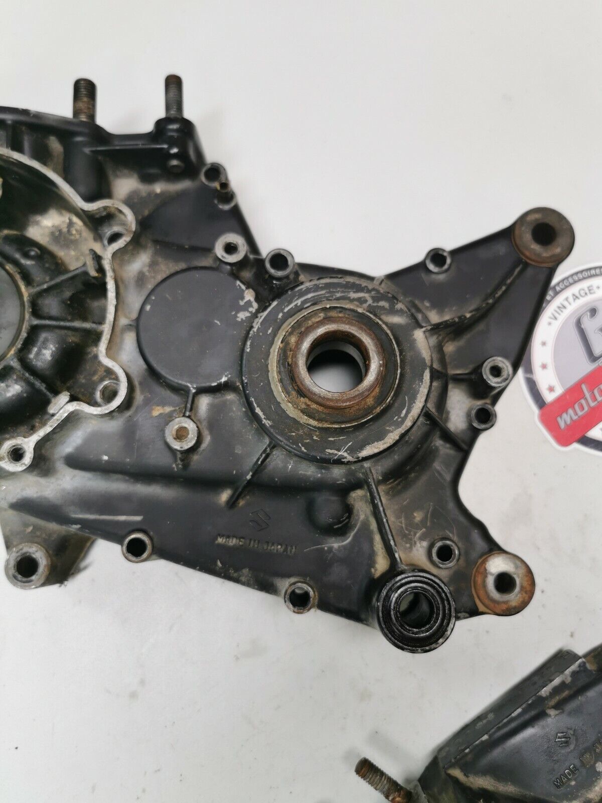 Suzuki RM250 1976 crankcase crank case left right