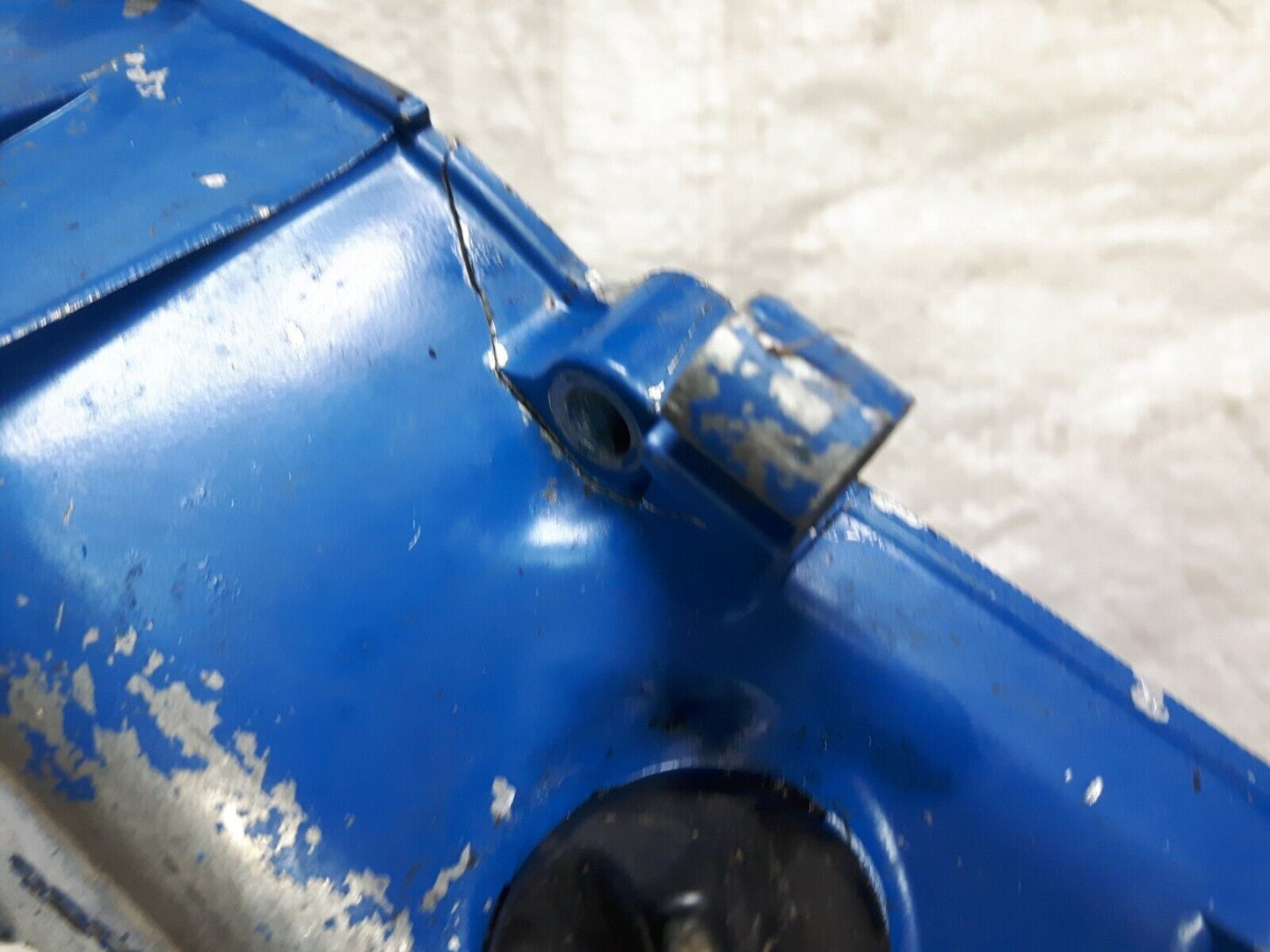 Suzuki RM250 1986 Right crankcase cover clutch water pump