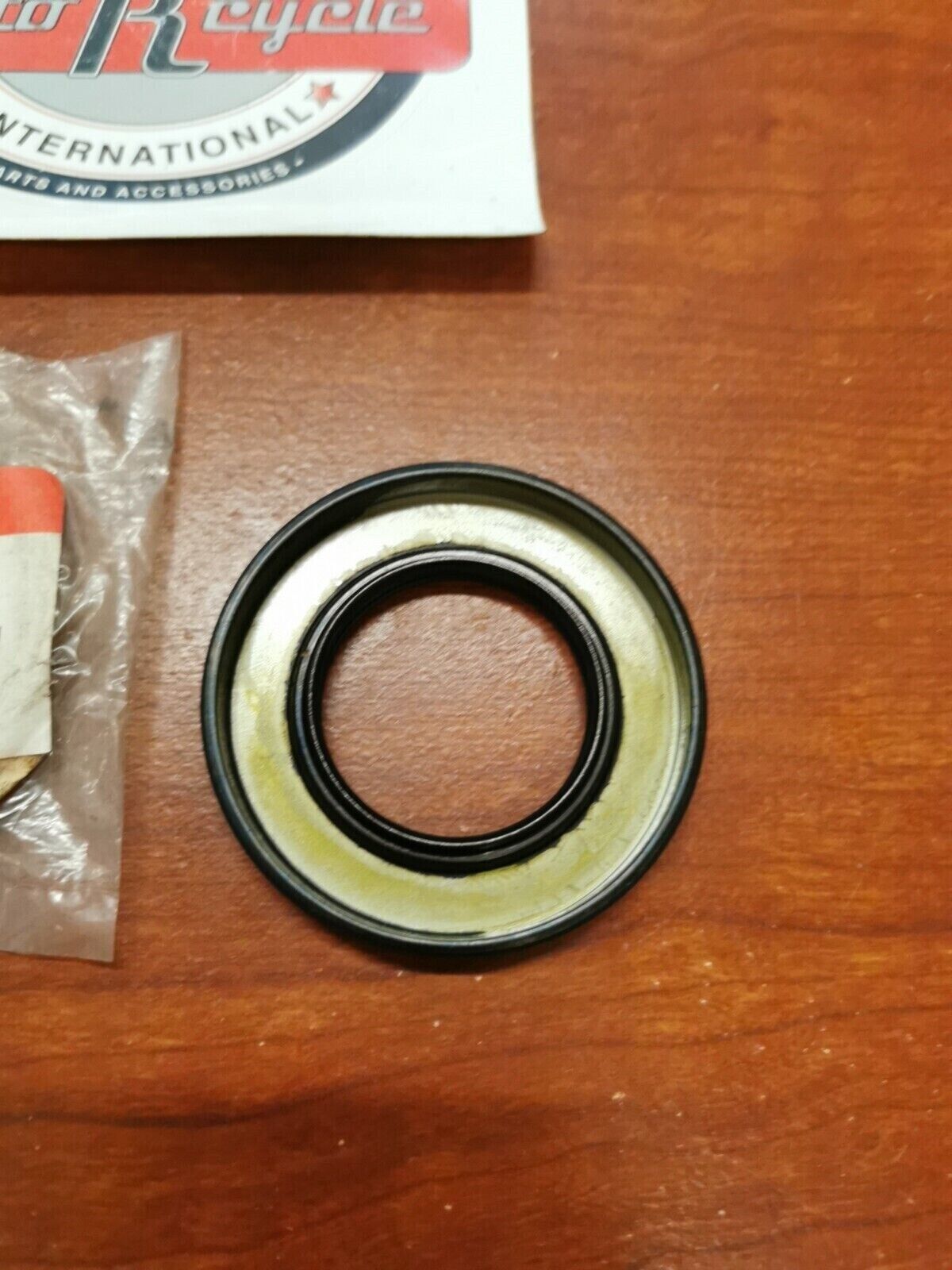 NOS Suzuki GS500 GSX750 GSX600 SV650 OIL SEAL (35X62X8) 09285-35001 S20