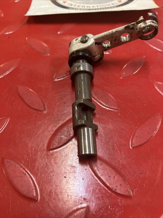 Suzuki RM125 1982 clutch actuator release cam arm shaft 1985 1983 1981 1984