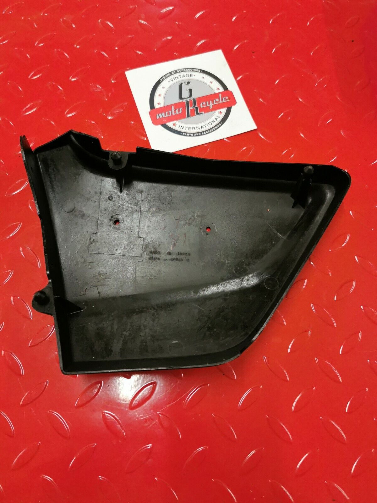 Suzuki GS450T 1981 commuter right side cover panel fairing