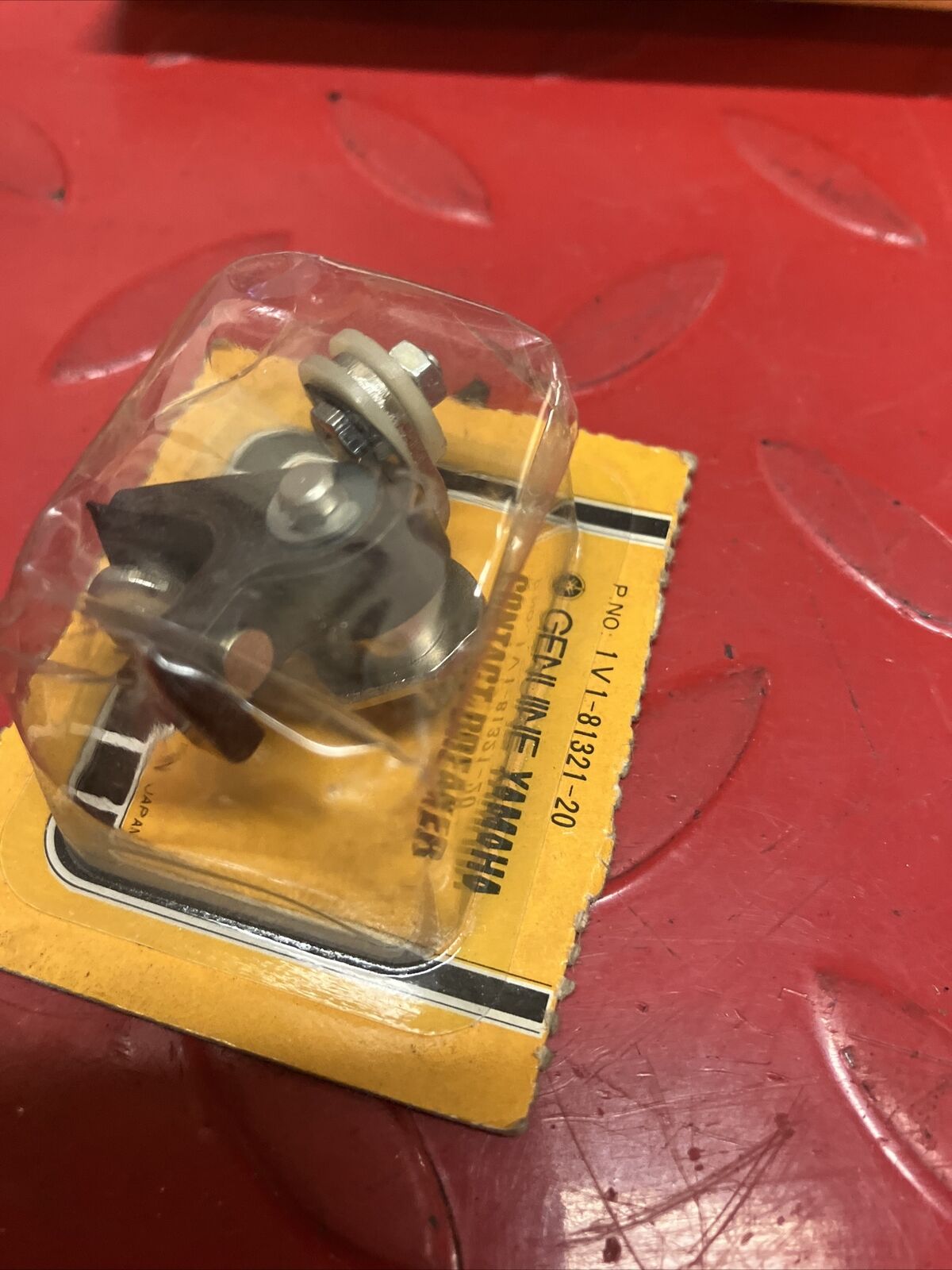 NOS YAMAHA CONTACT BREAKER POINT 1V1-81321-20-00 SUB BY 1V1-81321-90-00 Y61