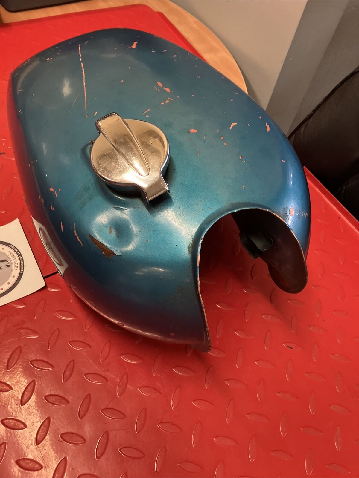 Honda CB550 1974 Fuel tank gas petrol reservoir PETCOCK NOT INCLUDED