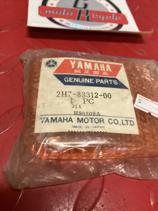 NOS YAMAHA XS1100 1978 - 1981 TURN SIGNAL FLASHER LENS 2H7-83312-00-00 Y60
