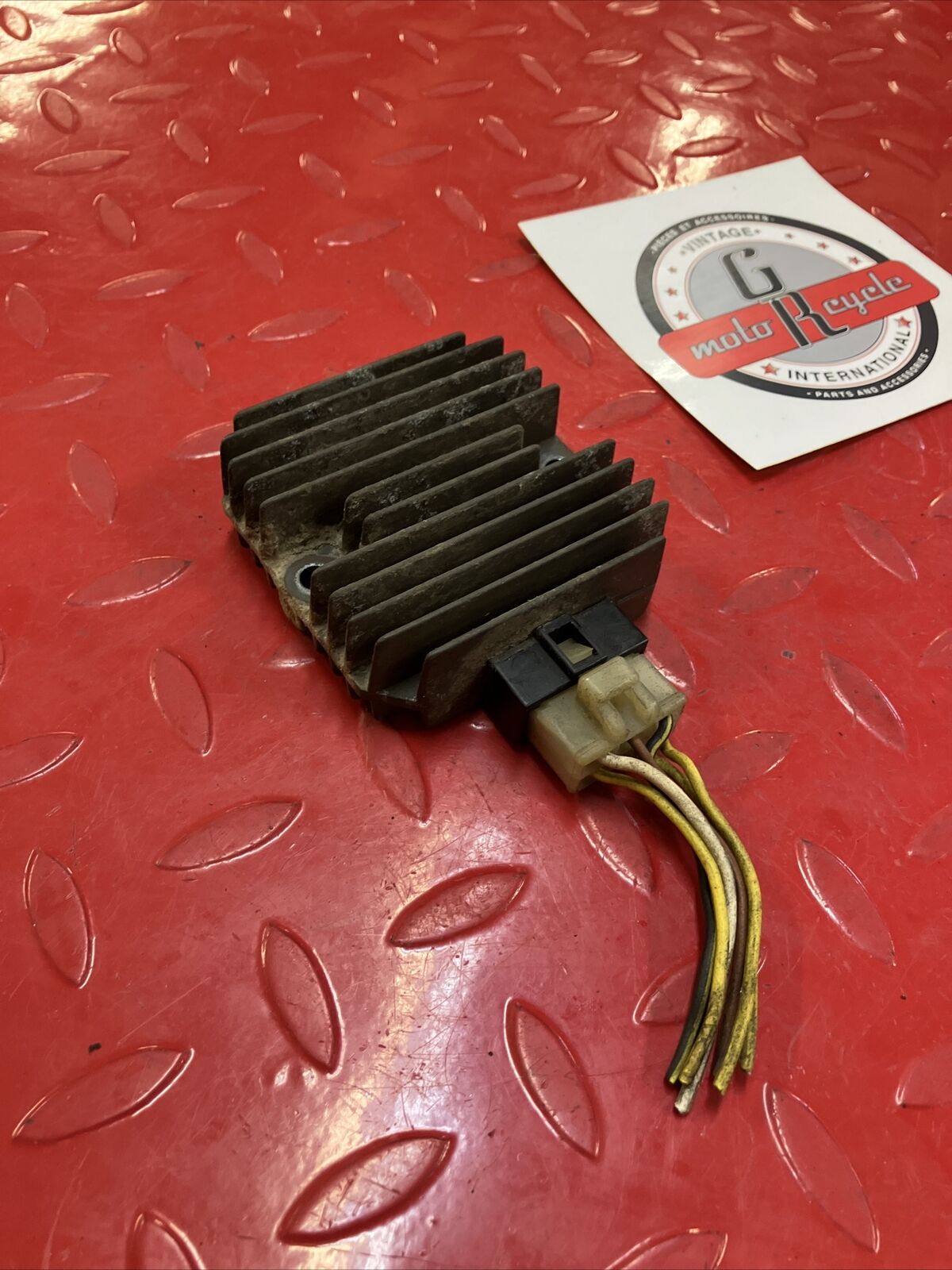 Kawasaki VN750 1986 Vulcan 750 voltage regulator