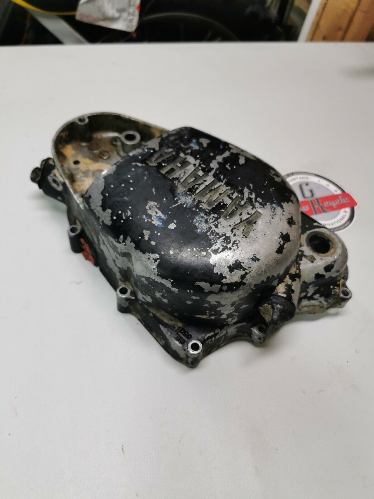 Yamaha DT100 1976 right crankcase clutch cover DT175 1974 1975
