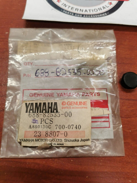 NOS YAMAHA SPECIAL SHAPE PLUG 688-82535-00-00 SUB. 90338-12192-00 Y72