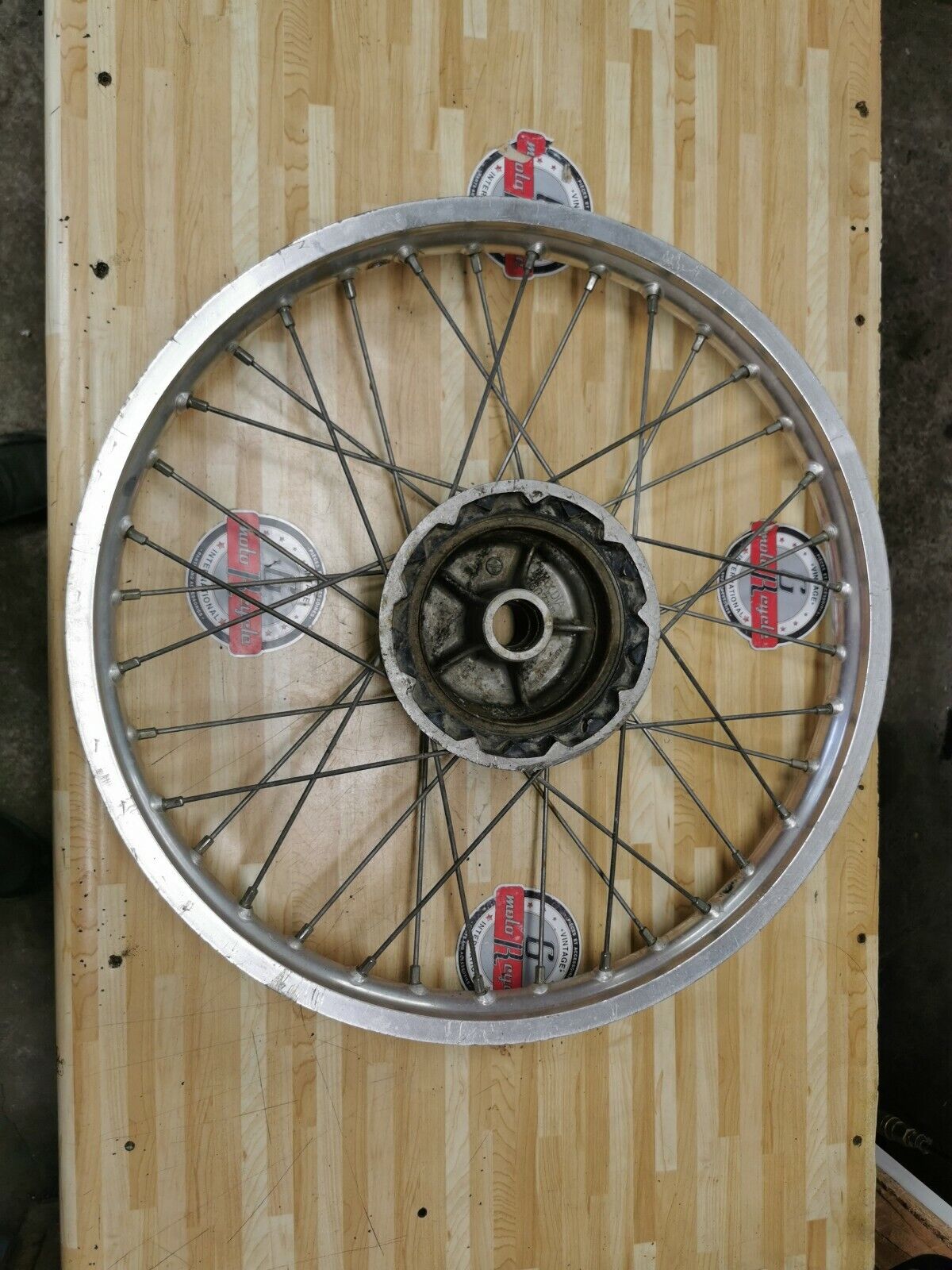 Suzuki RM125 1981 front wheel rim hub 1982