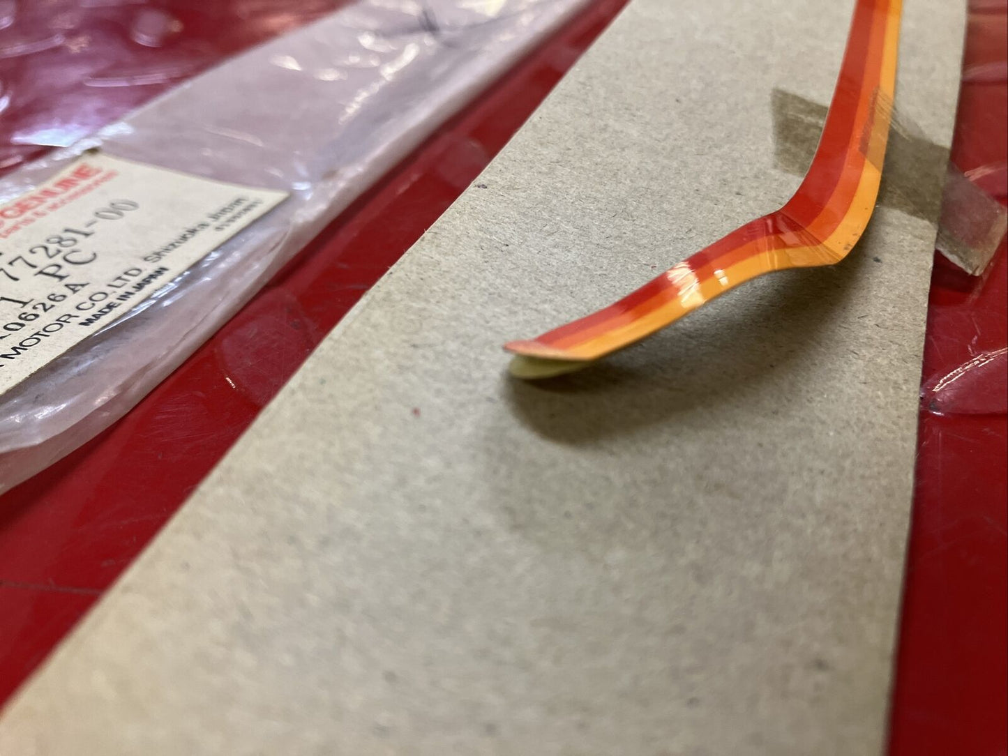 NOS Yamaha ET250 1981 DECAL STRIPE 1 8L2-77281-00-00 Y36