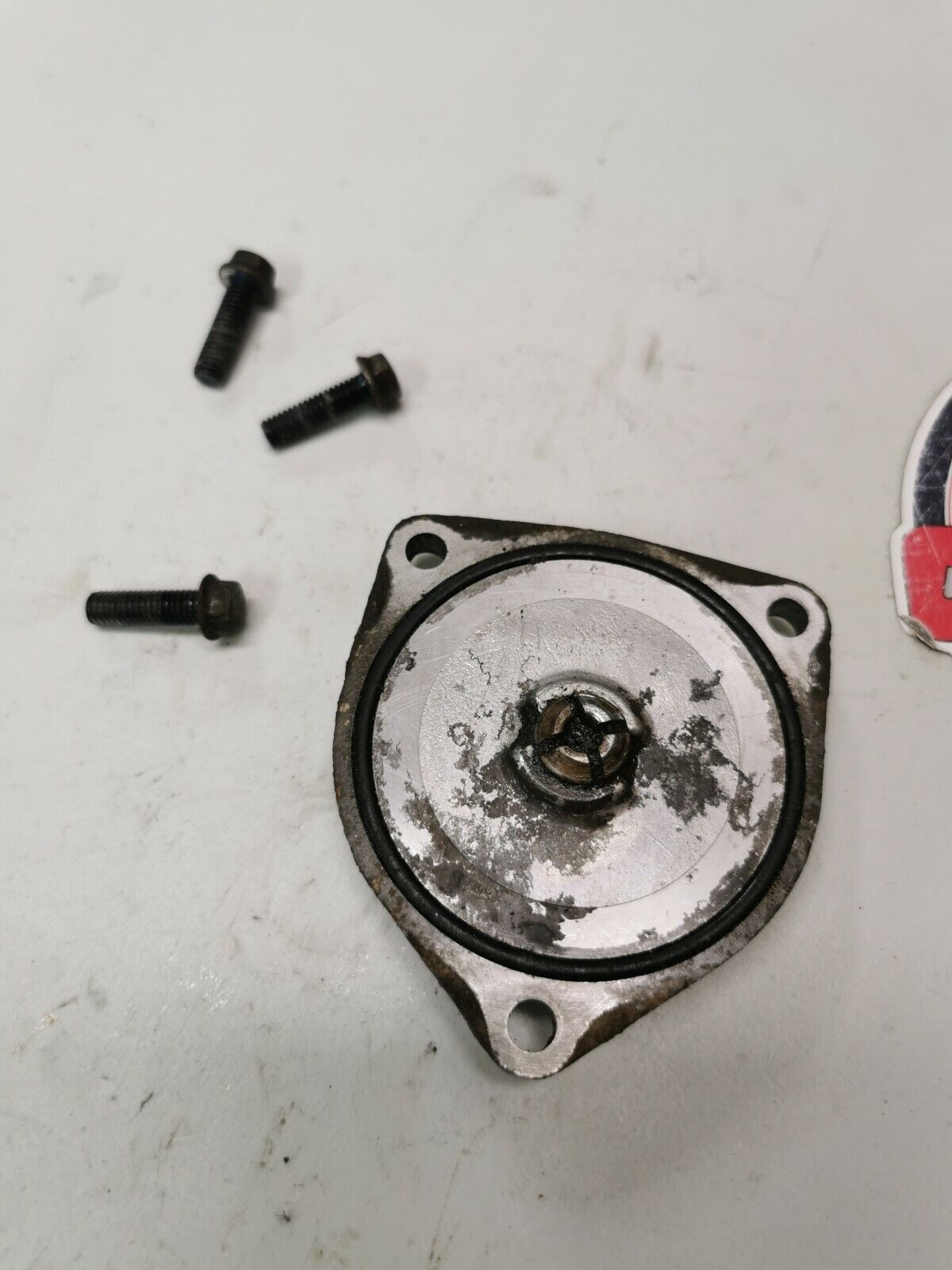 Suzuki DR200 1987 oil strainer screen cap cover