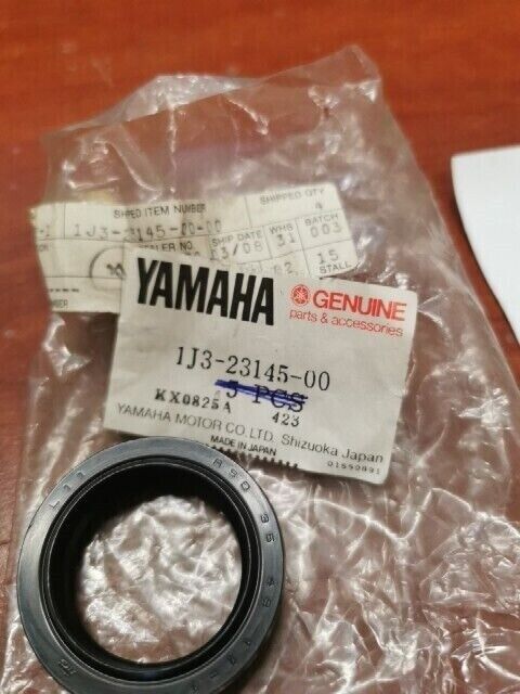 NOS Yamaha 1976 1977 XS500 OIL SEAL 1J3-23145-00-00 SUB 1UA-23145-00-00 Y142