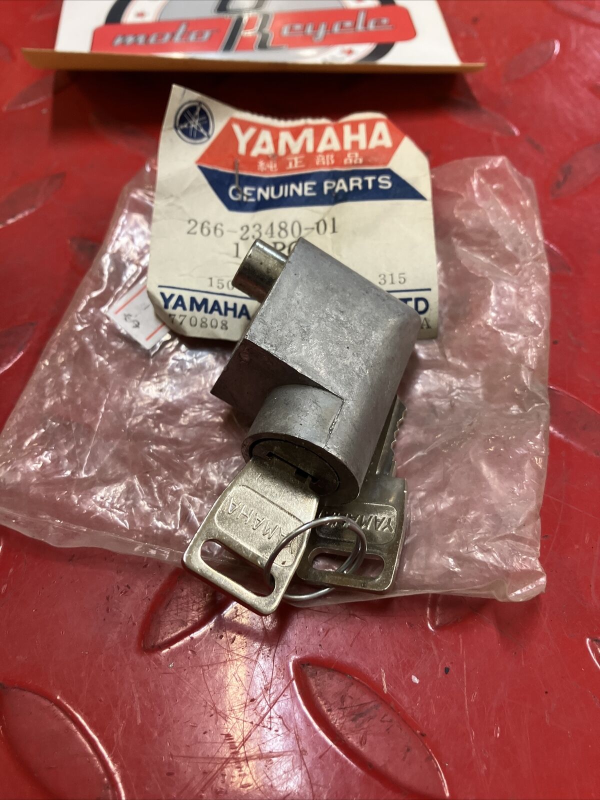NOS Yamaha DT100 DX100 RD60 RX50 U5 U7E YJ1 STEERING LOCK 266-23480-01 Y25