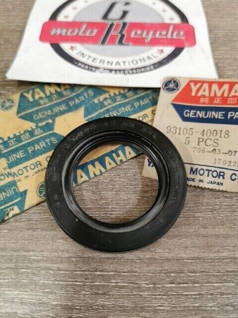 NOS YAMAHA SL351 XS650 TX750 XS650SE XS1 XS2 TX650A OIL SEAL 93105-40018-00 Y150