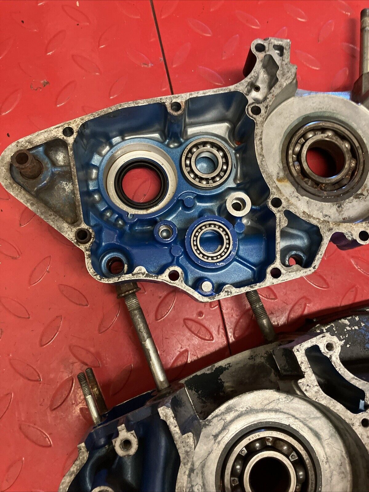 Suzuki RM250 1987 Crankcase set left right