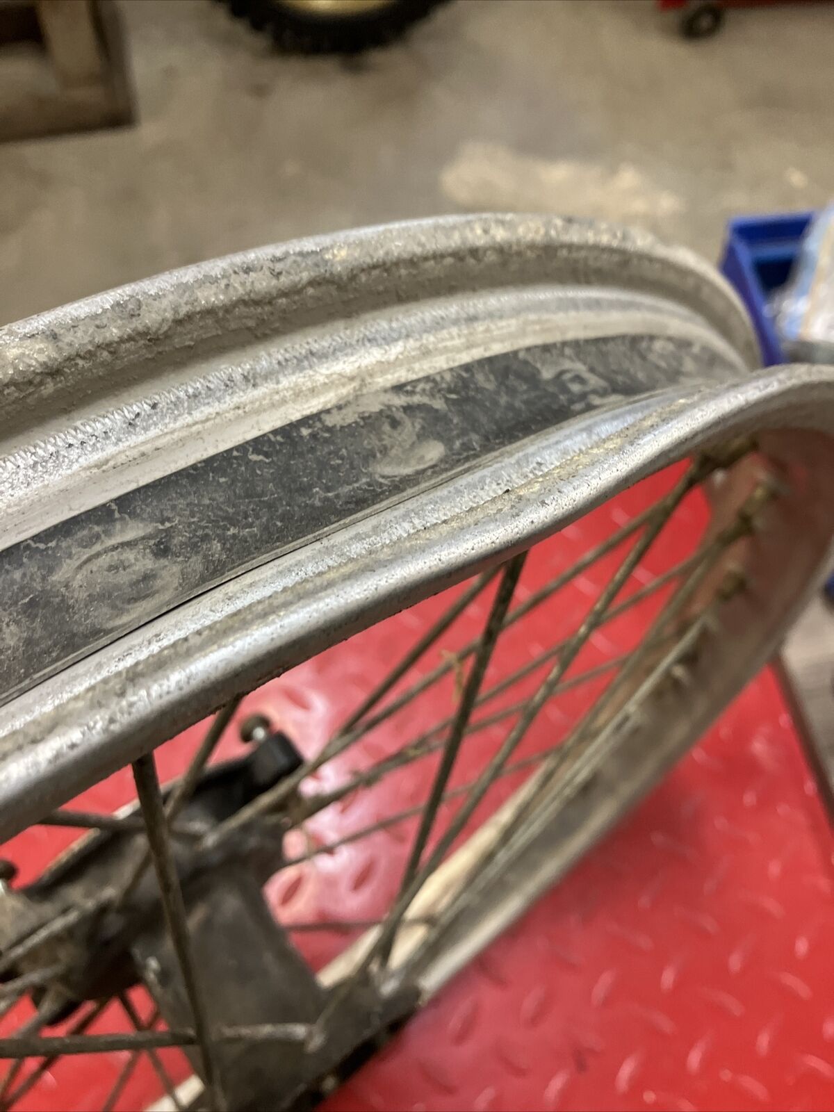 Honda CR250R 1984 Front wheel rim hub CR125R CR500R