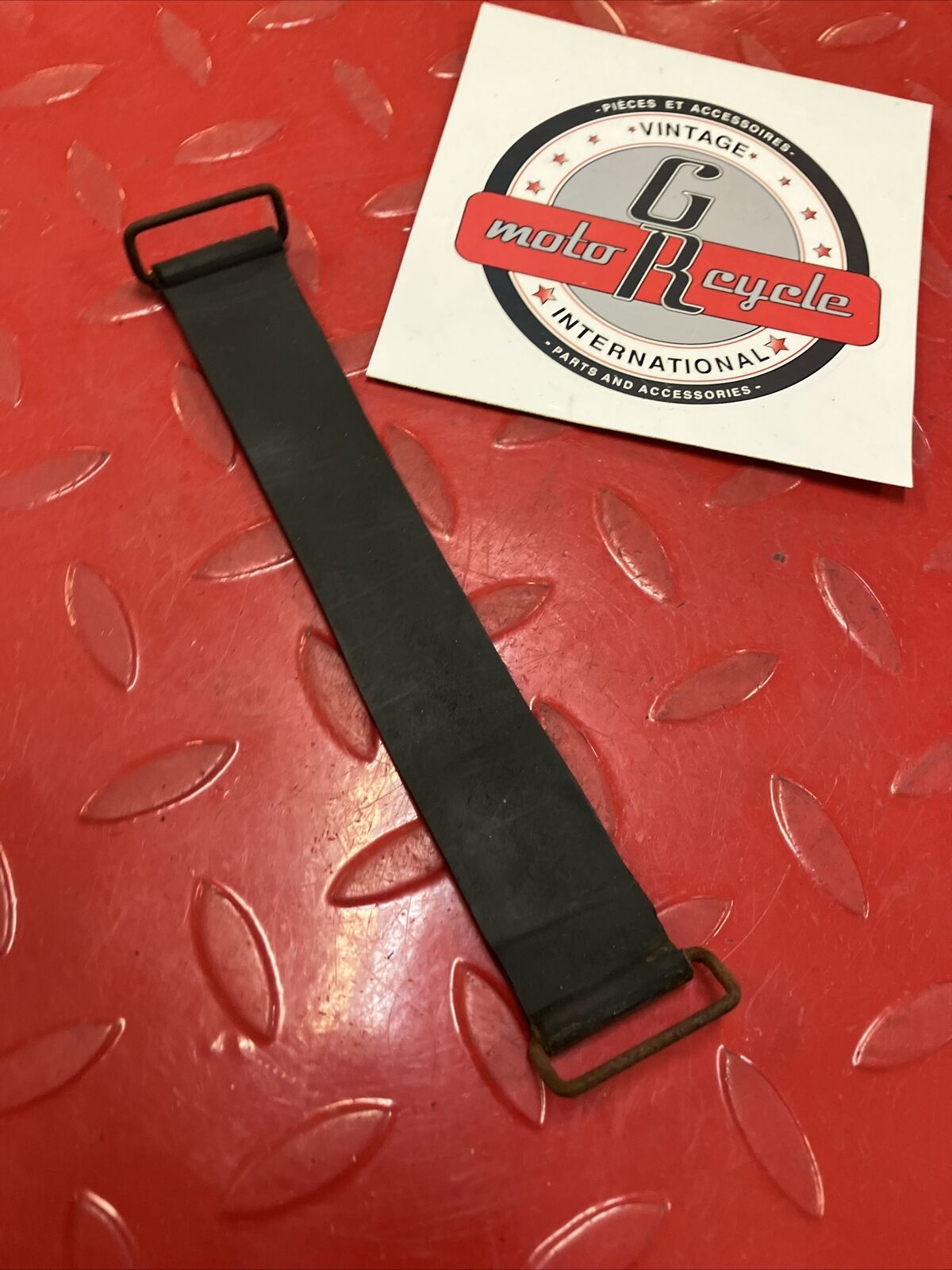 Yamaha XV500 1983 Virago 500 battery rubber band strap