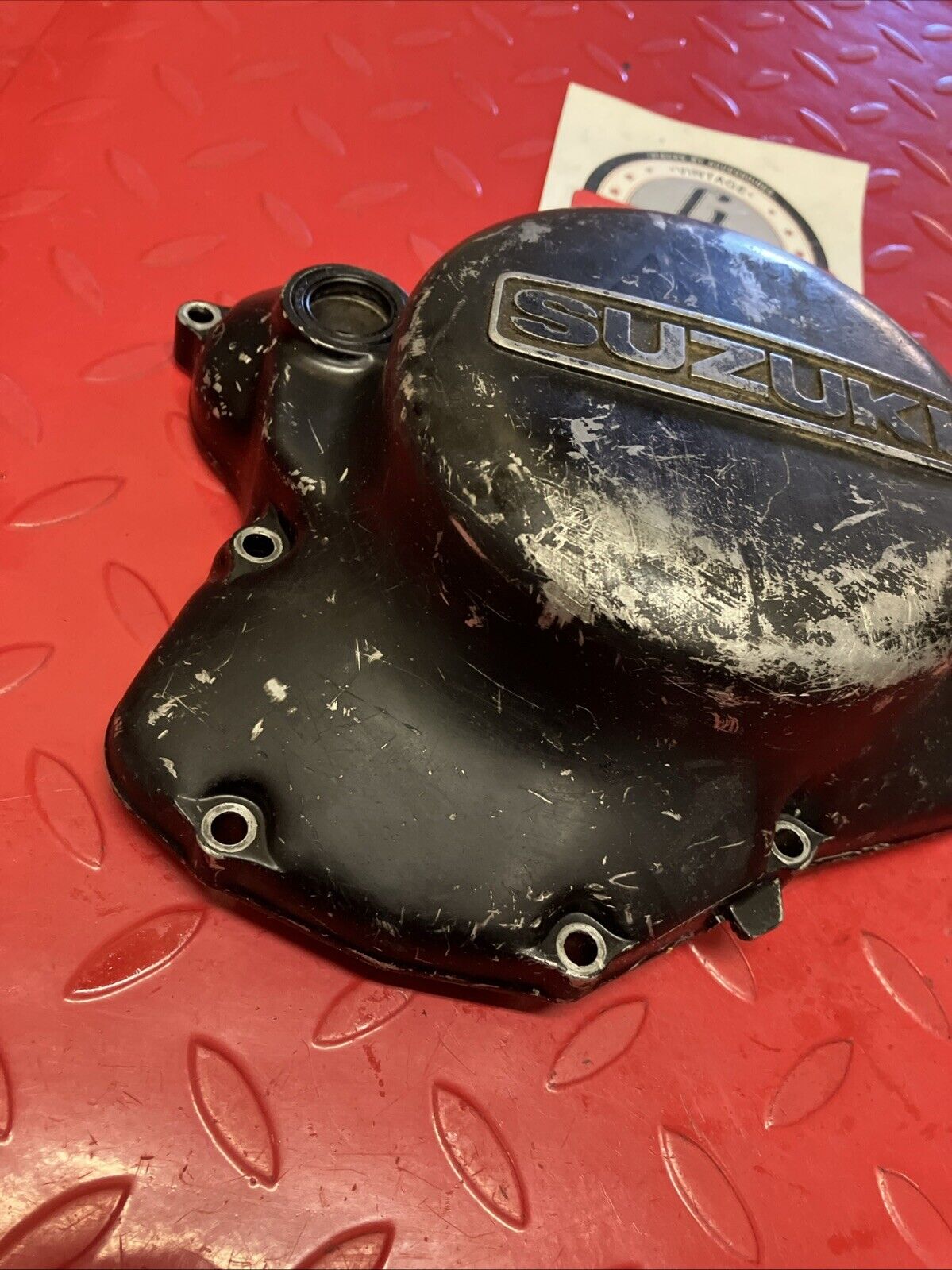 Suzuki RM125 1984 right crankcase clutch cover 2