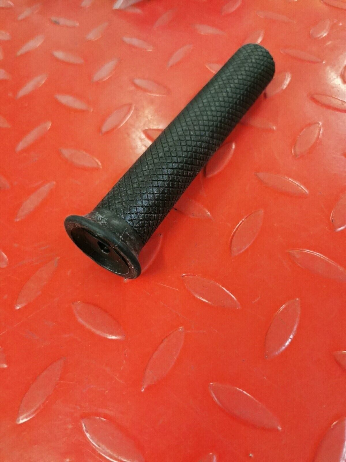 NOS Arctic HANDLEBAR GRIP  5.60 Inch 2606-084  A3