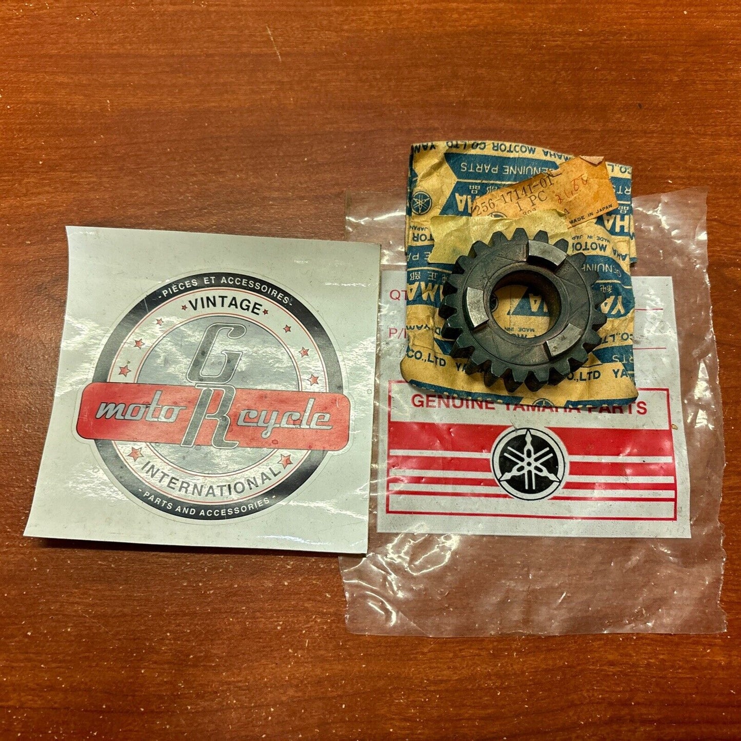 NOS Yamaha TX650 TX750 4TH PINION GEAR 256-17141-01-00 SUB 256-17141-00-00 Y172