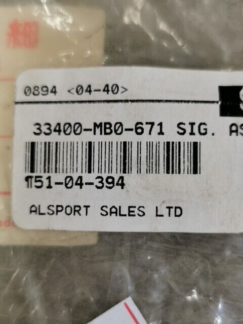 NOS HONDA VF750S 1983 TURN SIGNAL WINKER ASSY RIGHT FRONT 33400-MB0-671 H74