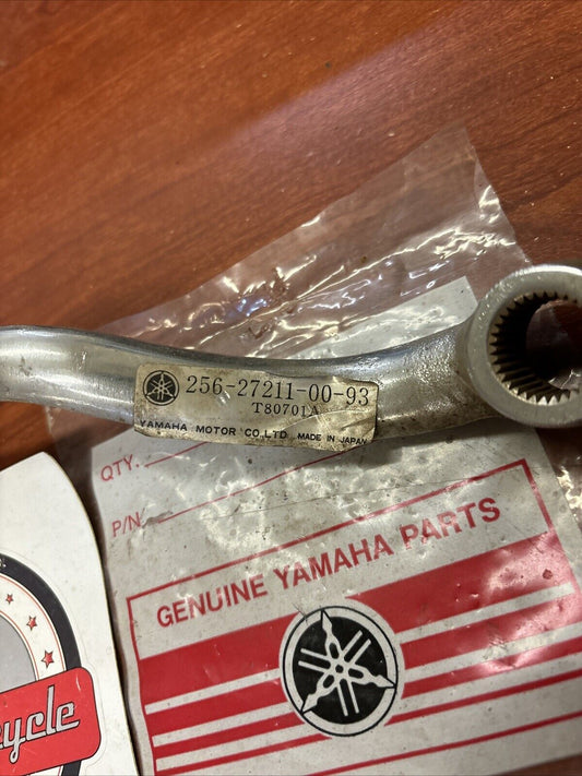 NOS Yamaha TX650 XS1 XS2 BRAKE PEDAL 256-27211-00-93 Y181