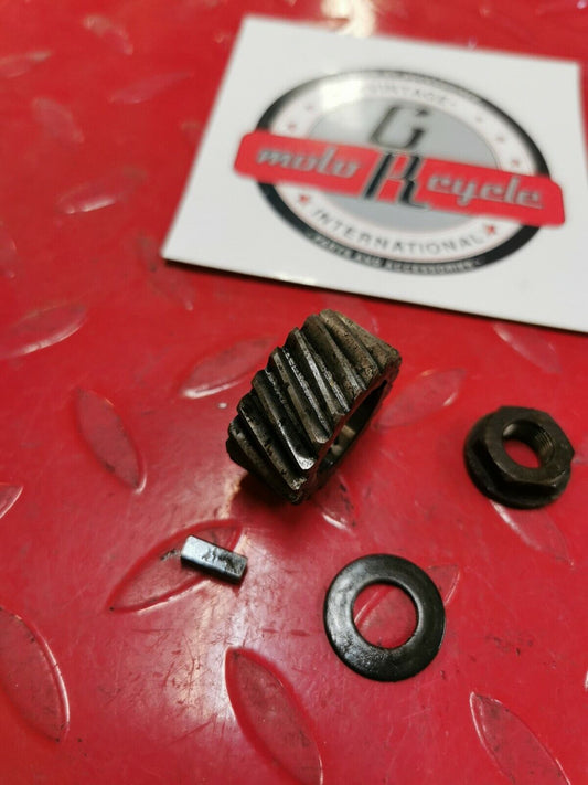 Yamaha DT125 1975 crankshaft primary drive gear