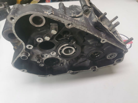 Suzuki RM125 1984 crankcase crank case left right