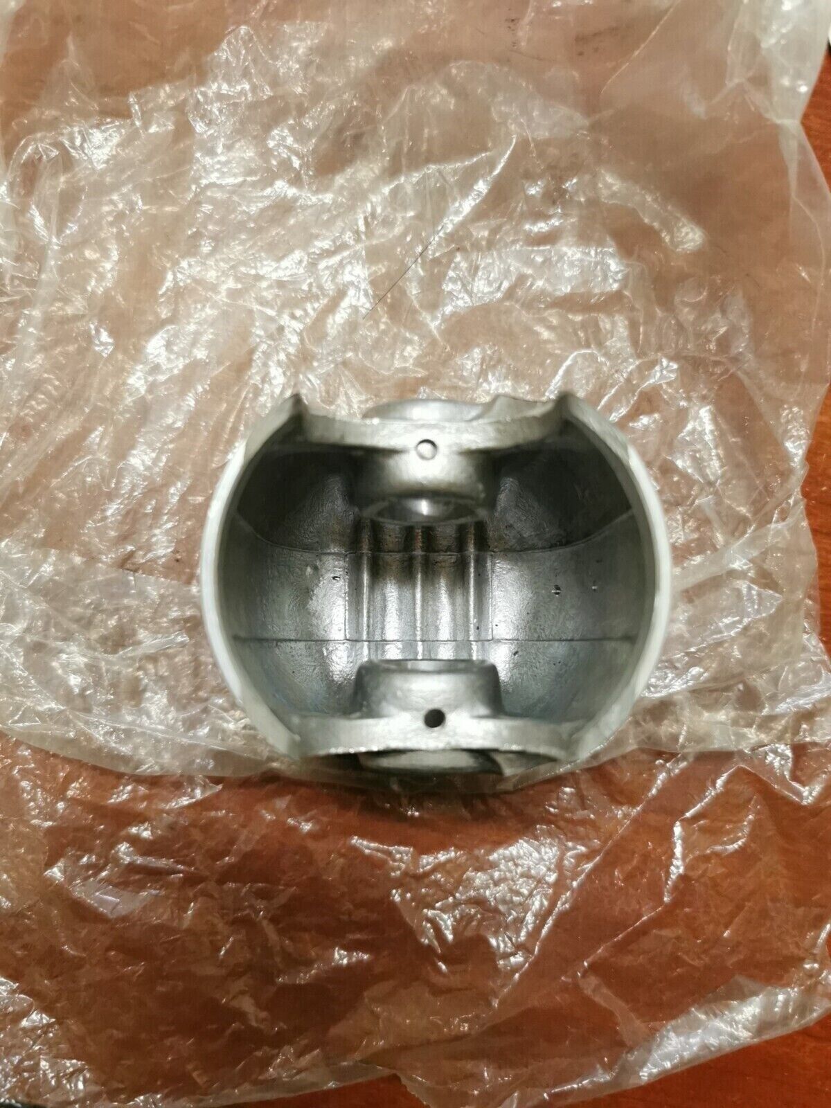 NOS SUZUKI 1985 1986 RM125 PISTON RING KIT 12103-14850-050 - 12110-14513-050 S30