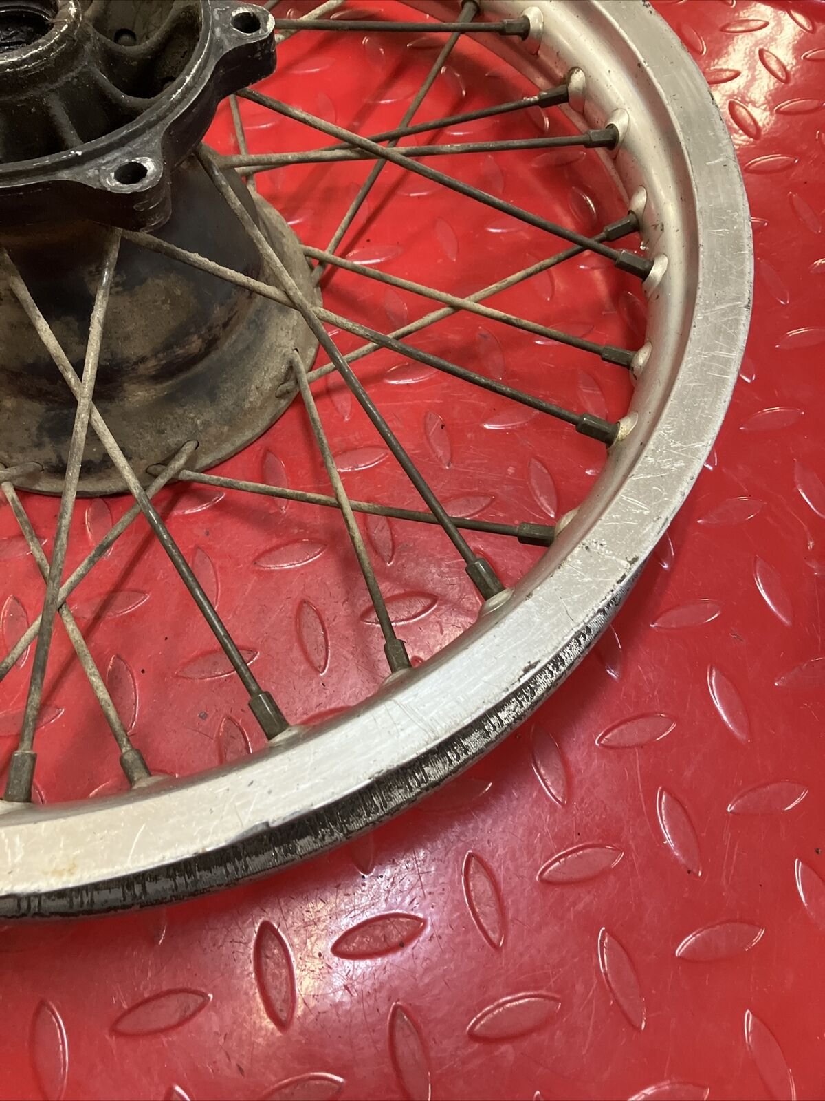 Suzuki RM125 1983 rear back wheel hub rim 64110-01B02