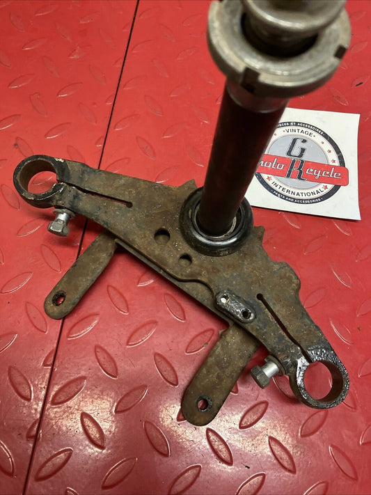 Suzuki RV90 1975 Steering stem triple tree clamp fender bracket 1973 - 1977