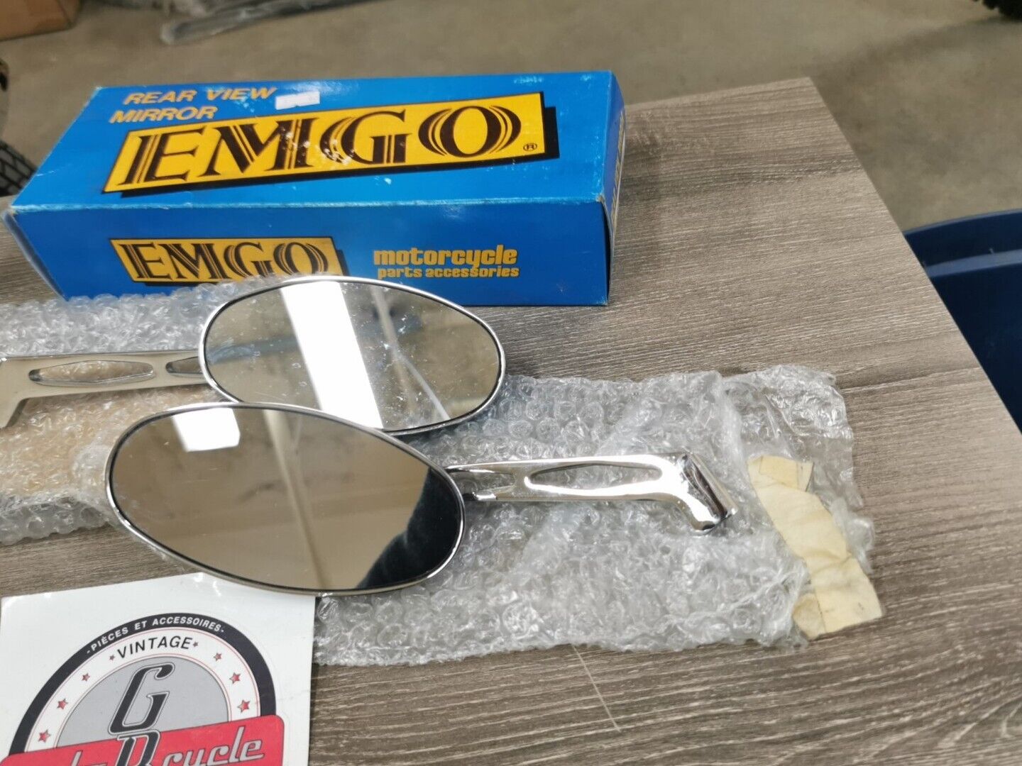 NOS EMIGO REAR VIEW MIRROR OVAL KIT 20-26307 J22