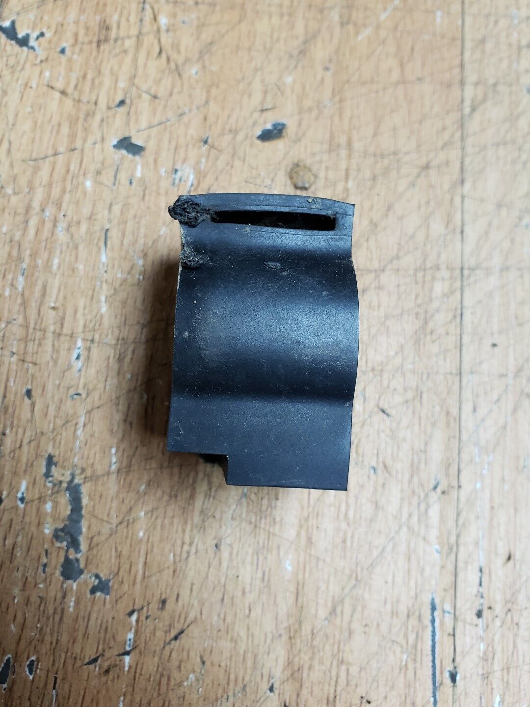 Honda XR200R 2001 ignition coil holder cushion hanger rubber suspension XR200