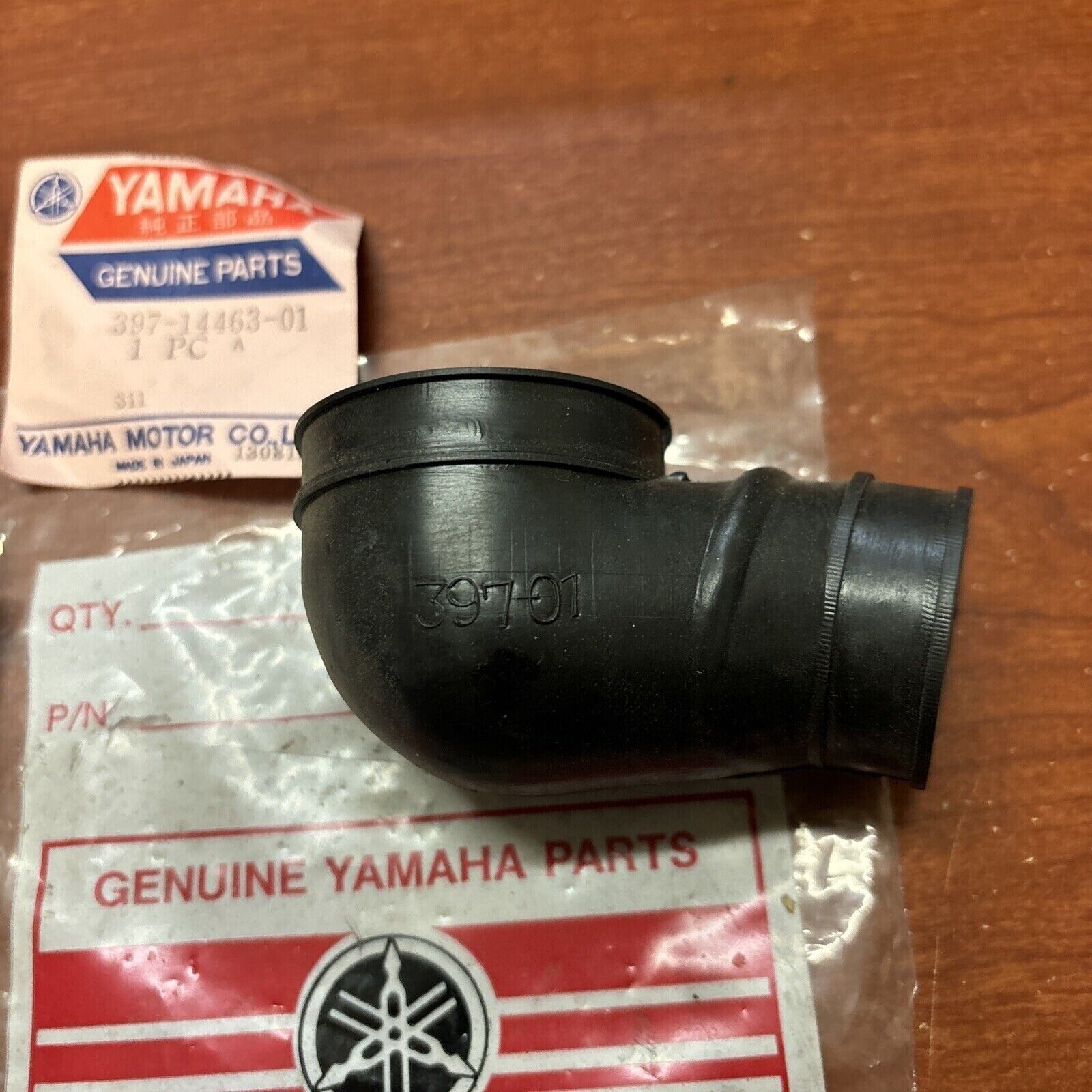 NOS Yamaha 1974 - 1976 RD200 AIR CLEANER JOINT 397-14463-01-00 Y172