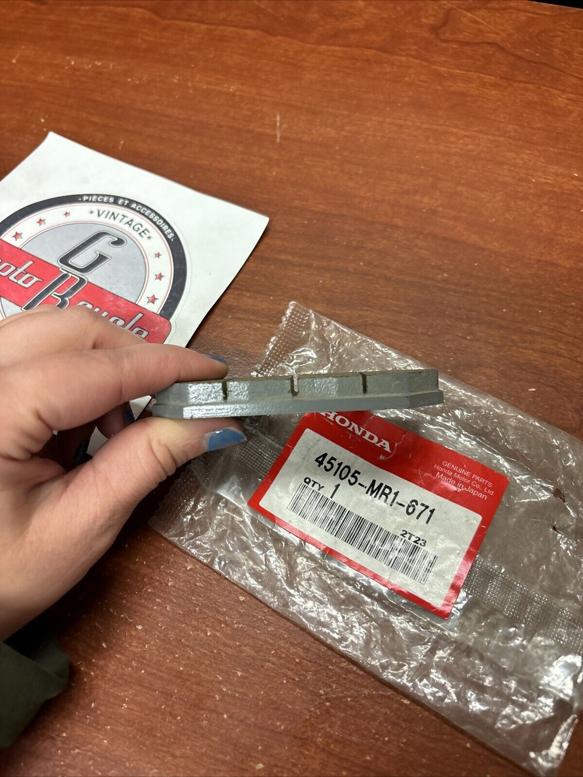 NOS Honda VT600C NV600C NV400C CD250U FRONT BRAKE PAD 45105-MR1-671 H177
