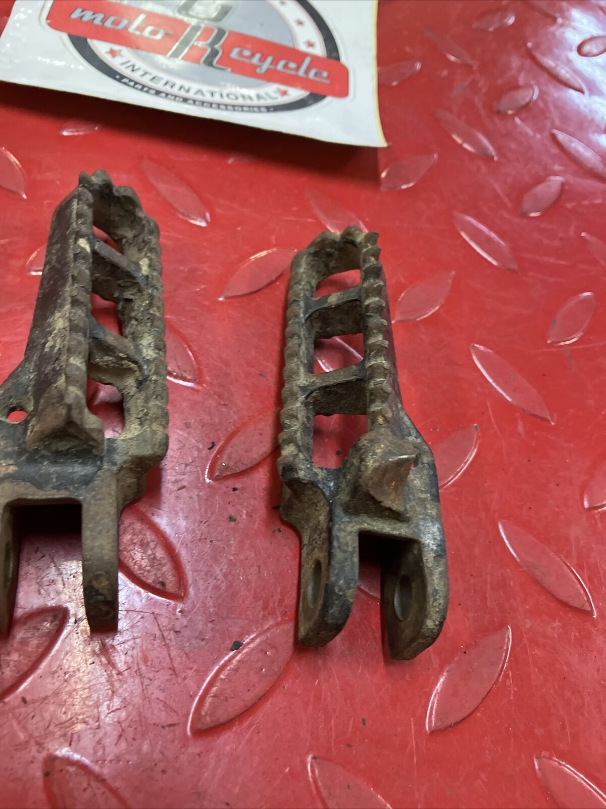 Suzuki RM125 1982 Footpeg footrest Foot peg rest step left right