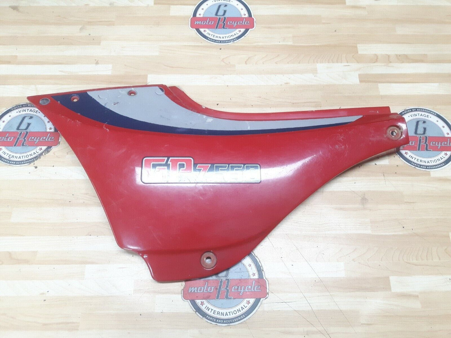 Kawasaki GPZ550 1984 right side panel cover