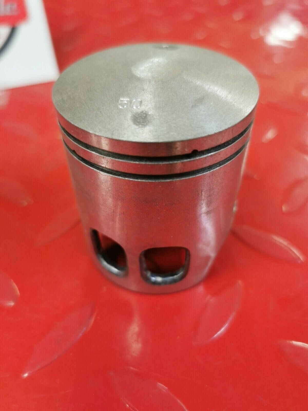 NOS YAMAHA LT2 1972 PISTON .50 305-11636-01-00 Y50