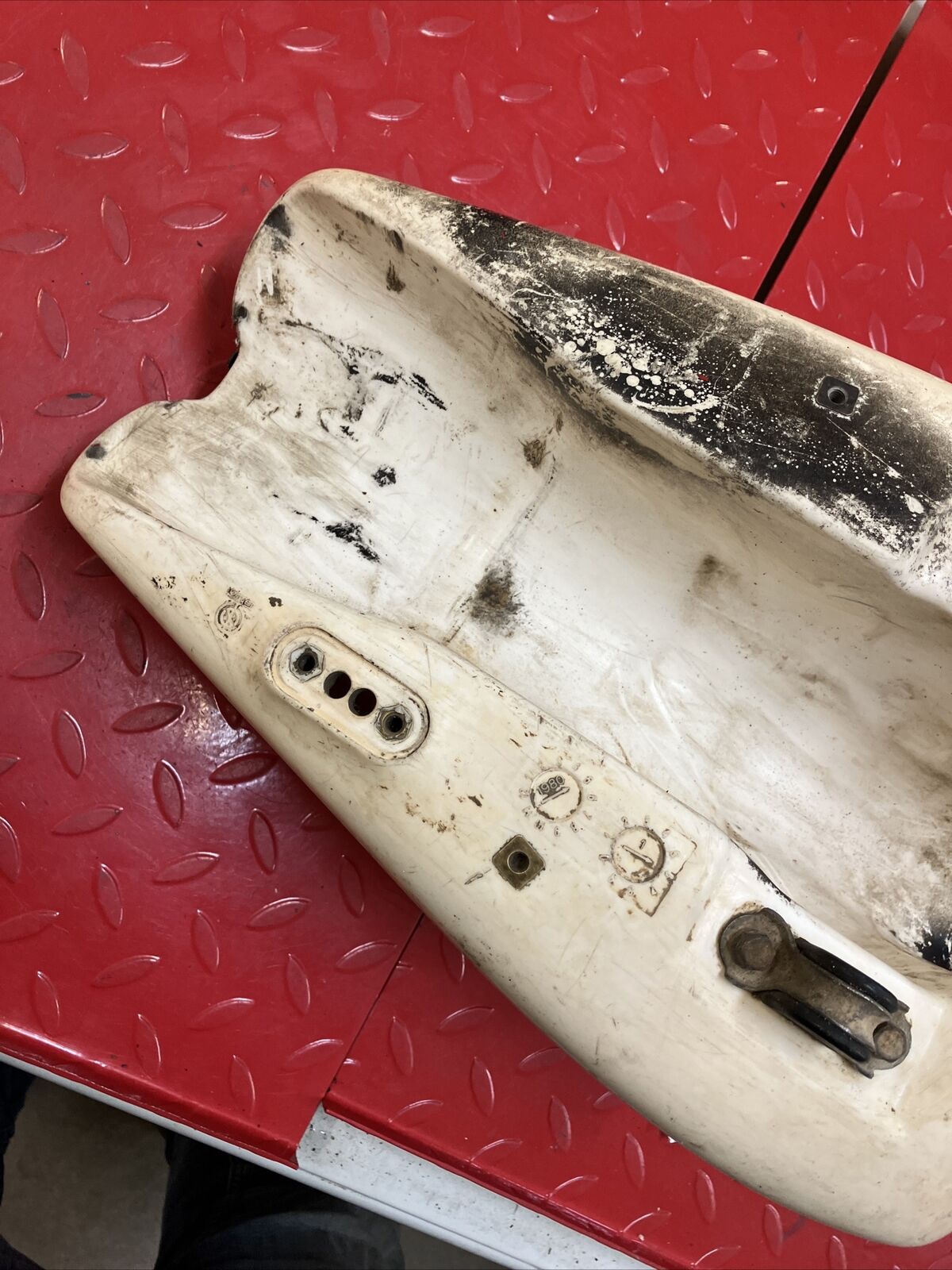 Yamaha IT125 1981 fuel tank gas petrol reservoir